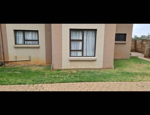 3 bed property to rent in KLEINFONTEIN